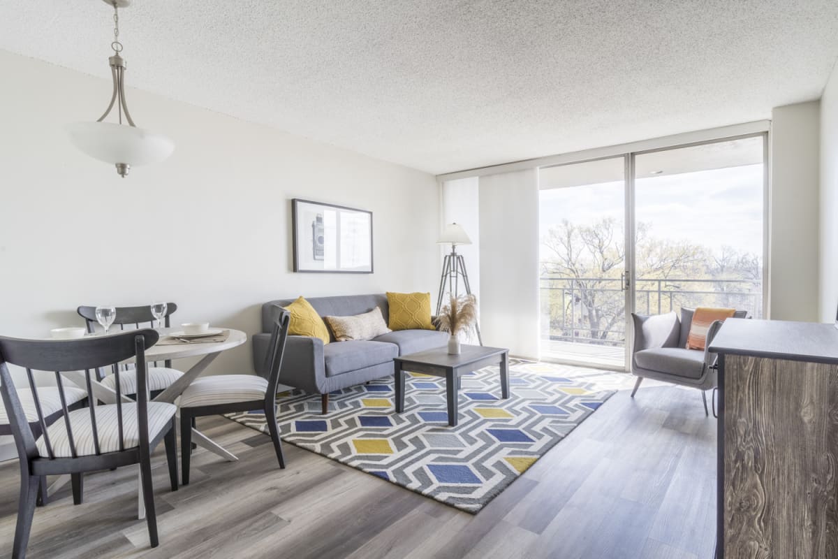 Gallery Apartments Near Overton Square Memphis